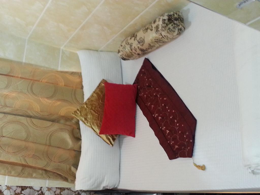 Maharaja Guest house *